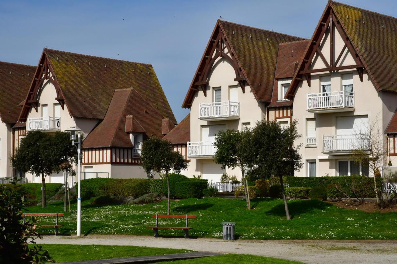Jardin - A 50M De La Plage - Wifi - Parking Courseulles-sur-Mer Exteriér fotografie